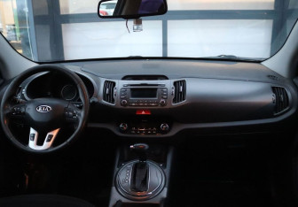 Подержанный автомобиль Kia Sportage 2011 года (15 фото)