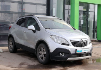 Подержанный автомобиль Opel Mokka 2013 года (7 фото)