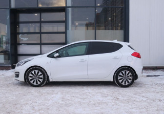 Подержанный автомобиль Kia Ceed Hatchback 2018 года (2 фото)