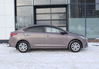 Подержанный автомобиль Hyundai Solaris Sedan 2018 года (6 фото)