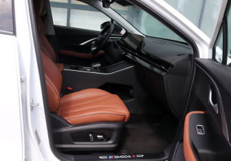 Подержанный автомобиль Omoda C5 2023 года (10 фото)