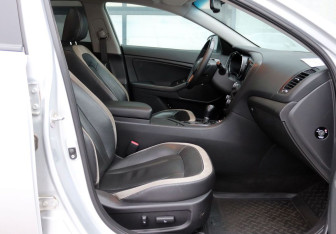 Подержанный автомобиль Kia Optima Sedan 2013 года (12 фото)