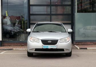 Подержанный автомобиль Hyundai Elantra Sedan 2007 года (3 фото)