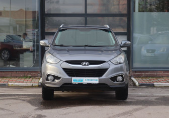 Подержанный автомобиль Hyundai ix35 2011 года (8 фото)