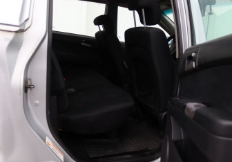 Подержанный автомобиль SsangYong Actyon Sports 2008 года (10 фото)