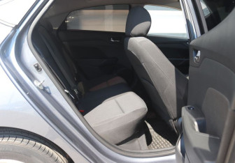 Подержанный автомобиль Hyundai Solaris Sedan 2019 года (12 фото)