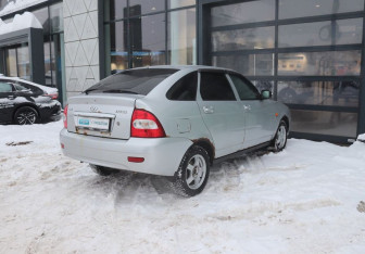 Подержанный автомобиль LADA (ВАЗ) Priora Hatchback 2008 года (5 фото)