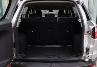 Подержанный автомобиль Ford EcoSport 2015 года (10 фото)