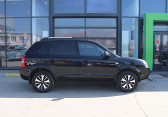 Подержанный автомобиль Hyundai Tucson 2008 года (6 фото)