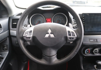 Подержанный автомобиль Mitsubishi Lancer Sedan 2008 года (13 фото)