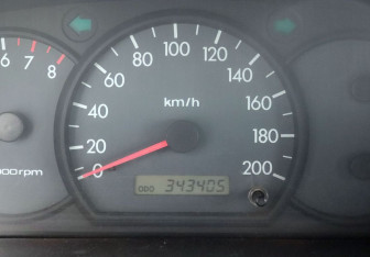 Подержанный автомобиль Kia Rio Sedan 2003 года (17 фото)