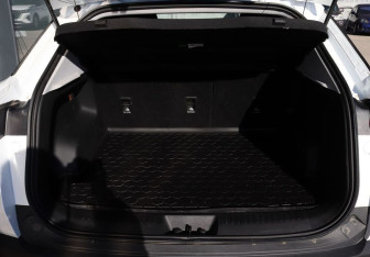 Подержанный автомобиль Omoda C5 2023 года (11 фото)