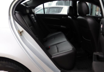 Подержанный автомобиль Geely Emgrand EC7 Sedan 2013 года (12 фото)