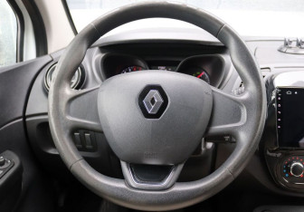 Подержанный автомобиль Renault Kaptur 2018 года (16 фото)