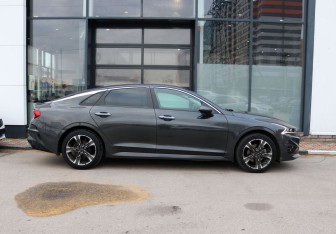 Подержанный автомобиль Kia K5 2021 года (6 фото)