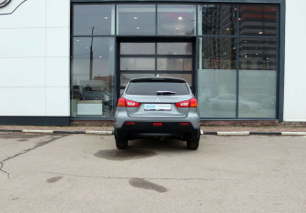Подержанный автомобиль Mitsubishi ASX 2013 года (4 фото)