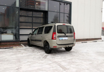 Подержанный автомобиль LADA (ВАЗ) Largus Wagon 2014 года (3 фото)