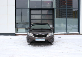 Подержанный автомобиль Kia Rio Sedan 2014 года (8 фото)