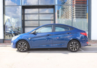 Подержанный автомобиль Hyundai Solaris Sedan 2015 года (2 фото)