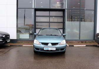 Подержанный автомобиль Mitsubishi Lancer Sedan 2006 года (8 фото)