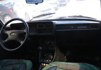 Подержанный автомобиль LADA (ВАЗ) 2107 2002 года (15 фото)