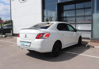 Подержанный автомобиль Peugeot 301 2013 года (5 фото)