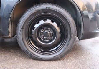 Подержанный автомобиль LADA (ВАЗ) Granta Sedan 2013 года (9 фото)