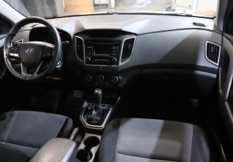 Подержанный автомобиль Hyundai Creta 2019 года (13 фото)