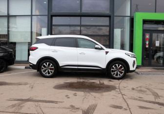 Подержанный автомобиль Chery Tiggo 7 Pro Max 2024 года (6 фото)