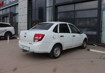 Подержанный автомобиль LADA (ВАЗ) Granta Sedan 2014 года (5 фото)