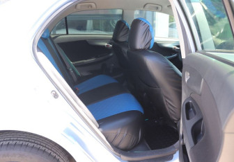 Подержанный автомобиль Toyota Corolla Sedan 2007 года (12 фото)