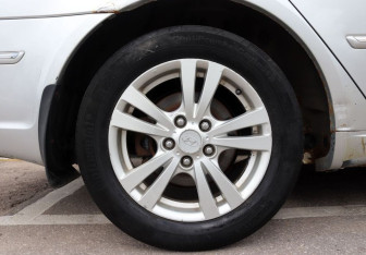 Подержанный автомобиль Hyundai Sonata 2008 года (10 фото)