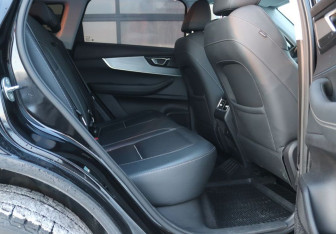 Подержанный автомобиль Chery Tiggo 7 Pro Max 2023 года (11 фото)