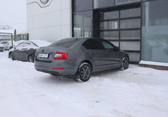 Подержанный автомобиль Skoda Octavia Liftback 2014 года (5 фото)