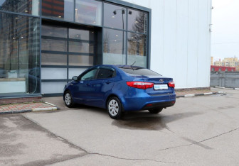 Подержанный автомобиль Kia Rio Sedan 2012 года (3 фото)
