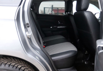 Подержанный автомобиль Mitsubishi ASX 2013 года (12 фото)