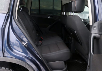 Подержанный автомобиль Volkswagen Tiguan 2013 года (12 фото)