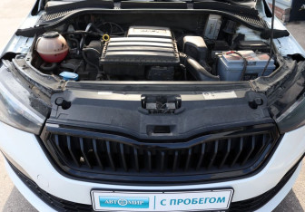 Подержанный автомобиль Skoda Rapid Liftback 2020 года (17 фото)
