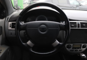 Подержанный автомобиль Chevrolet Lacetti Sedan 2008 года (15 фото)