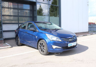 Подержанный автомобиль Hyundai Solaris Sedan 2015 года (7 фото)