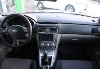 Подержанный автомобиль Subaru Forester Suv 2006 года (15 фото)