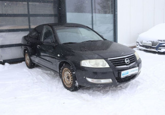 Подержанный автомобиль Nissan Almera Classic 2006 года (7 фото)