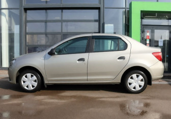 Подержанный автомобиль Renault Logan Sedan 2015 года (2 фото)
