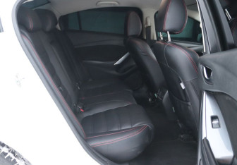 Подержанный автомобиль Mazda 6 Sedan 2015 года (11 фото)