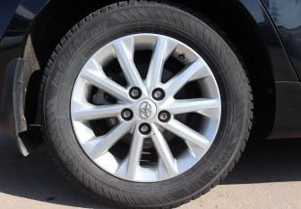 Подержанный автомобиль Toyota Camry Sedan 2018 года (10 фото)