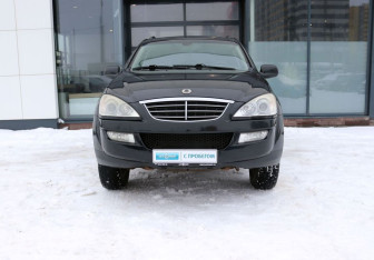 Подержанный автомобиль SsangYong Kyron 2008 года (8 фото)