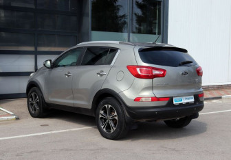 Подержанный автомобиль Kia Sportage 2011 года (5 фото)