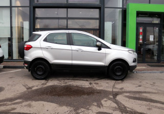 Подержанный автомобиль Ford EcoSport 2015 года (6 фото)