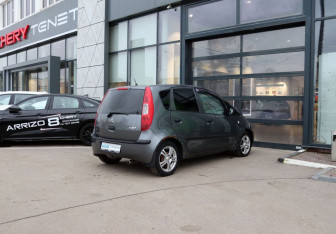 Подержанный автомобиль Mitsubishi Colt Hatchback 2008 года (5 фото)