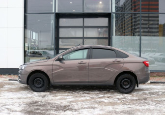 Подержанный автомобиль LADA (ВАЗ) Vesta Sedan 2019 года (2 фото)